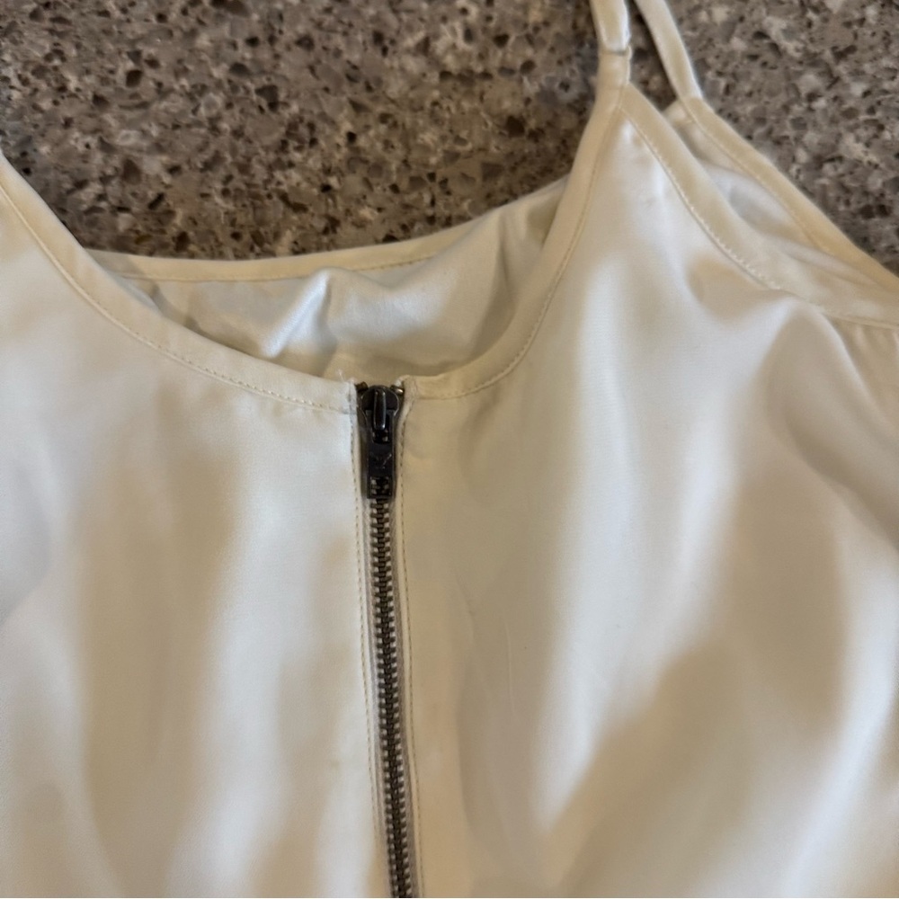 American Eagle Ivory Overlay Dress - Size 2 - Pre-Loved ⭐🤍 - Picture 5 of 13